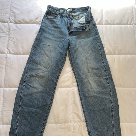 Levi's Denim - Levi Barrel Cinch Jeans